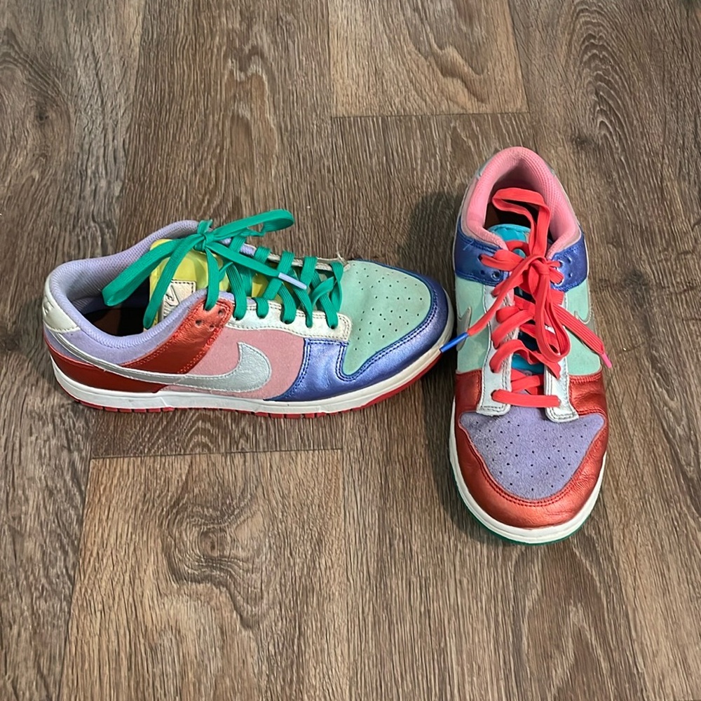 Nike Low Dunks “Sunset Pulse” Women’s size 9